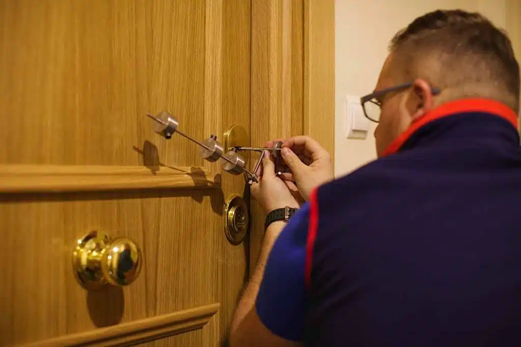 Apertura de puertas en el Boalo